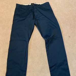 NWT J. Crew 484 Slim-fit stretch chino pant. Size 31x32. Color Royal Navy